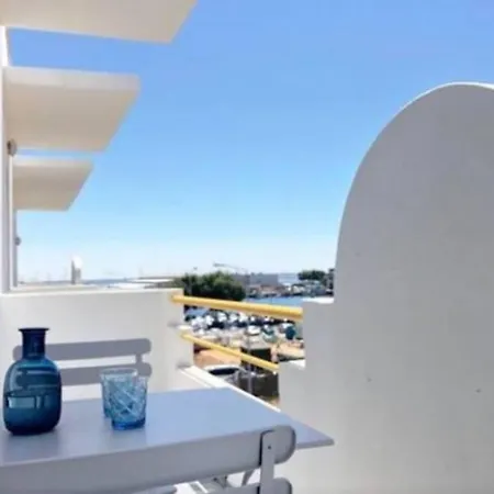 Luz By The Sea